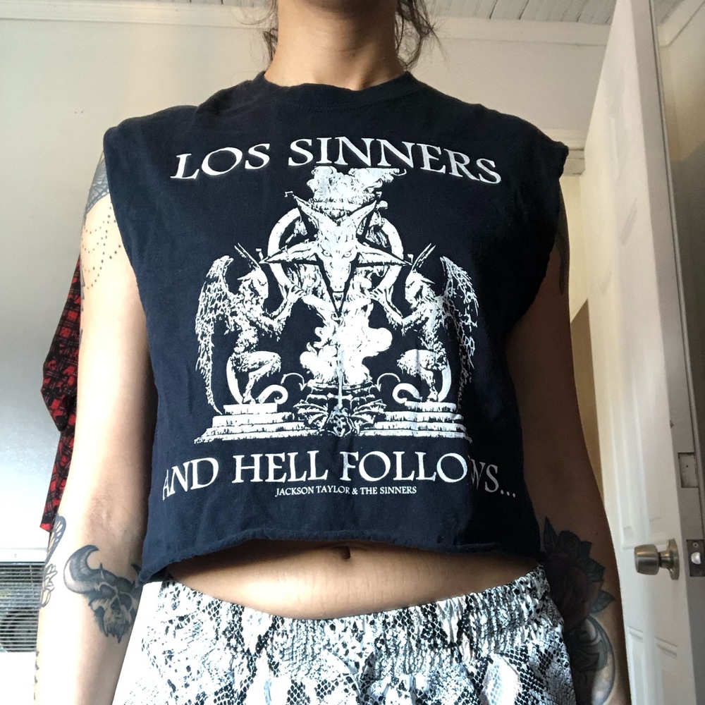 Band T-shirt. Los Sinners. Satanic.